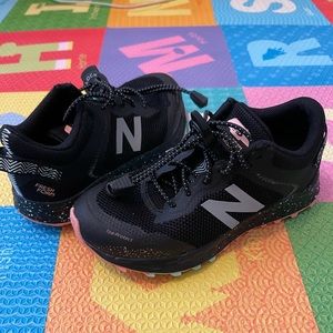 New Balance Girls 11.5 sneakers